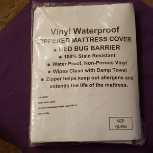 Queen SZ Vinyl Waterproof Zippered Mattress Cover